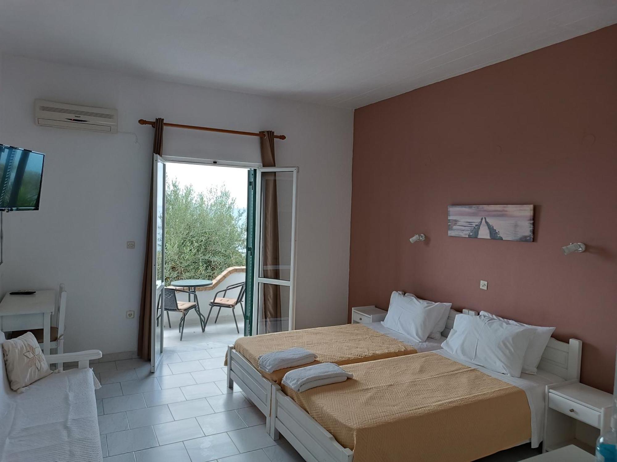 Nikos - Eleni Apartment Barbati Bagian luar foto