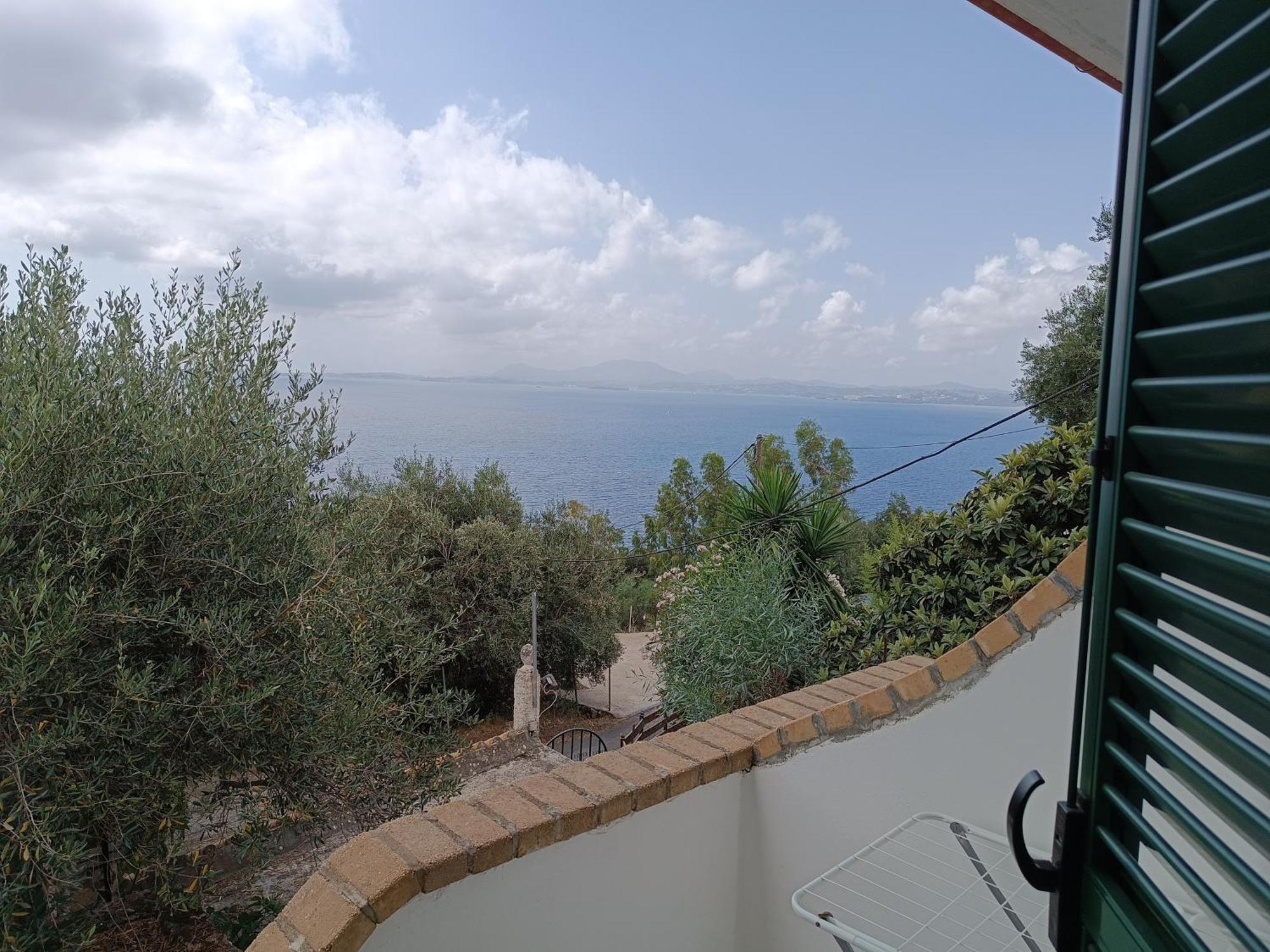Nikos - Eleni Apartment Barbati Bagian luar foto